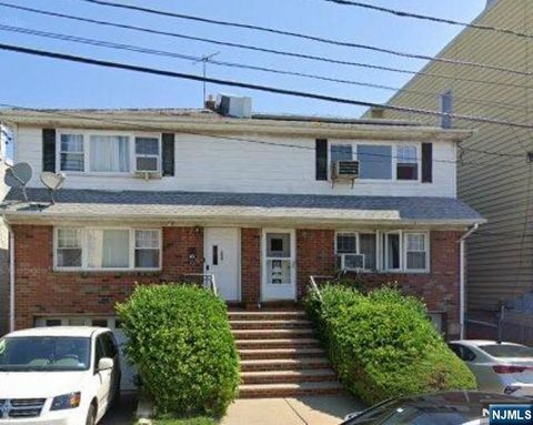 Photo of 237 Riverview Pl #2, Cliffside Park, NJ 07010 (MLS # 26012995)