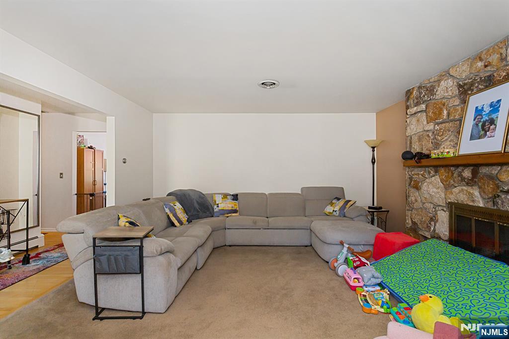 33 Chobot Lane