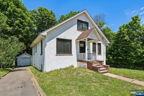 Photo of 508 High Street, Oradell, NJ 07649 (MLS # 26004368)