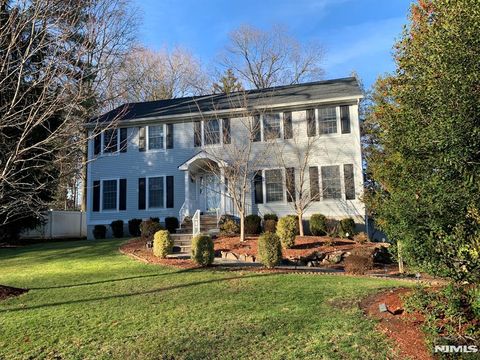 Photo of 5 Amanda Ct, Ramsey, NJ 07446 (MLS # 25041788)