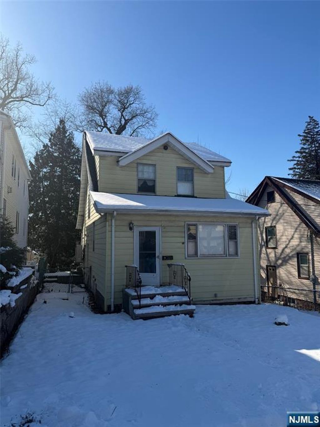 Photo of 238 Van Nostrand Avenue, Englewood, NJ 07631 (MLS # 26007373)