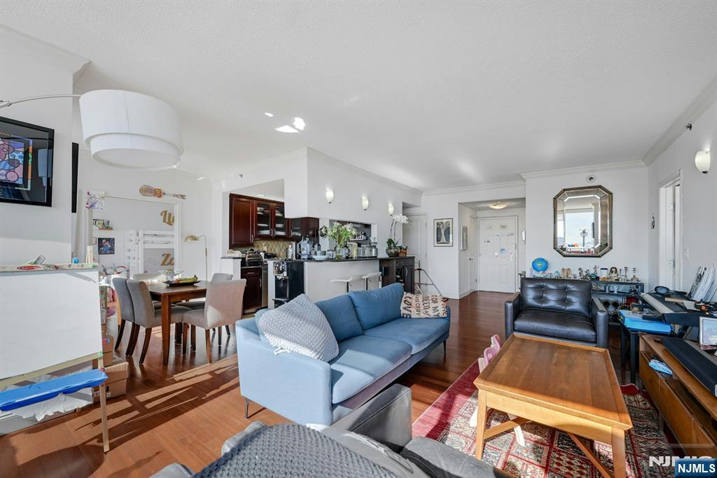 100 Old Palisade Road 2108