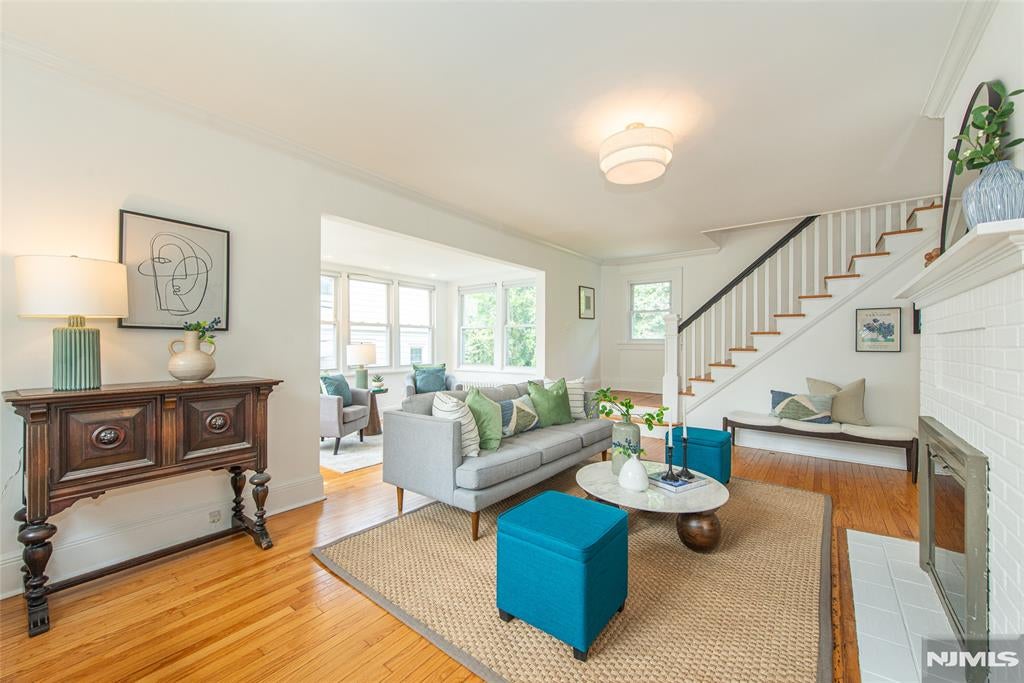 52 Linden Avenue