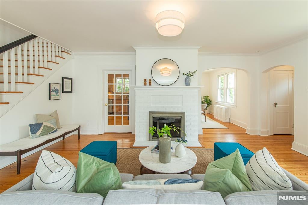 52 Linden Avenue