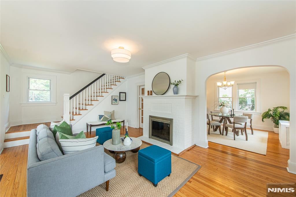 52 Linden Avenue
