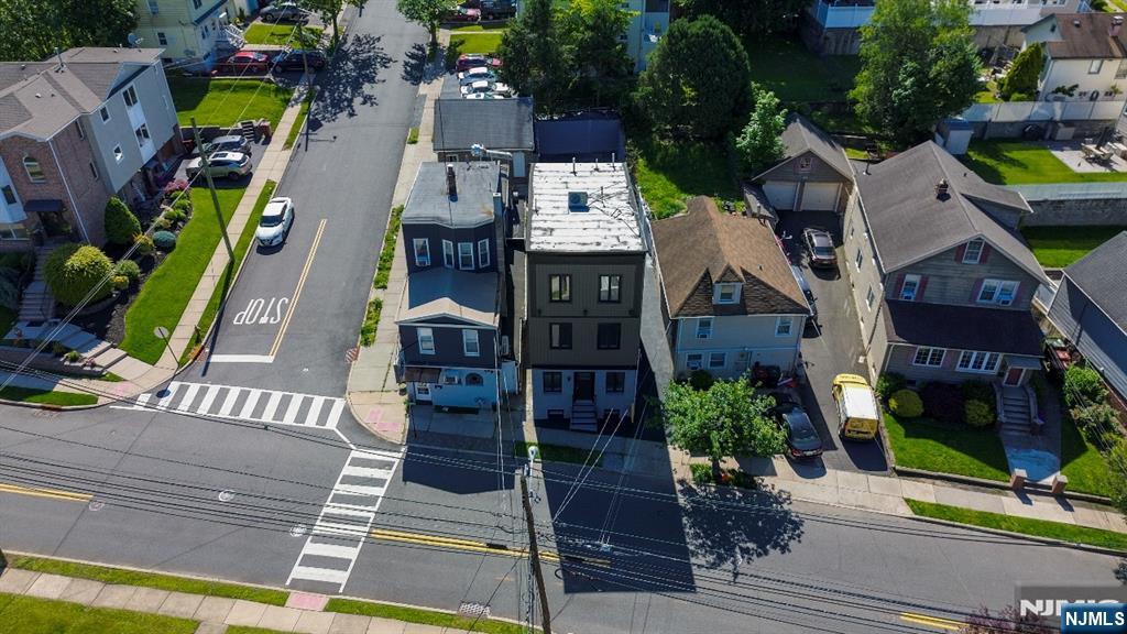 92 Bloomfield Avenue
