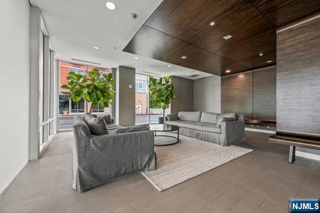 600 12th Street 608