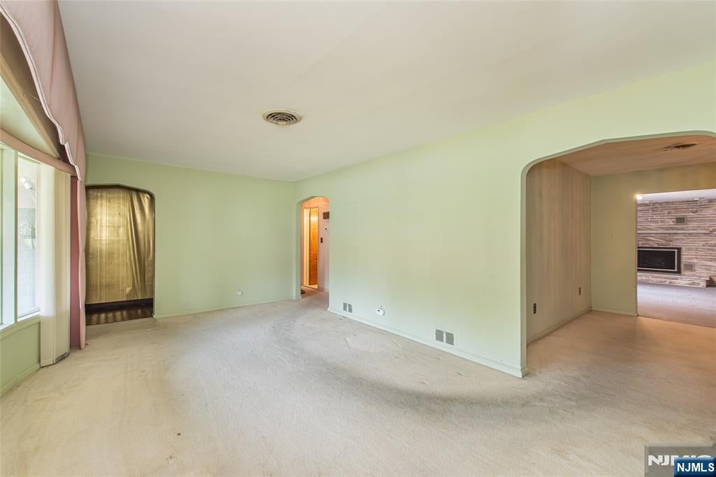15-15 Jordan Road
