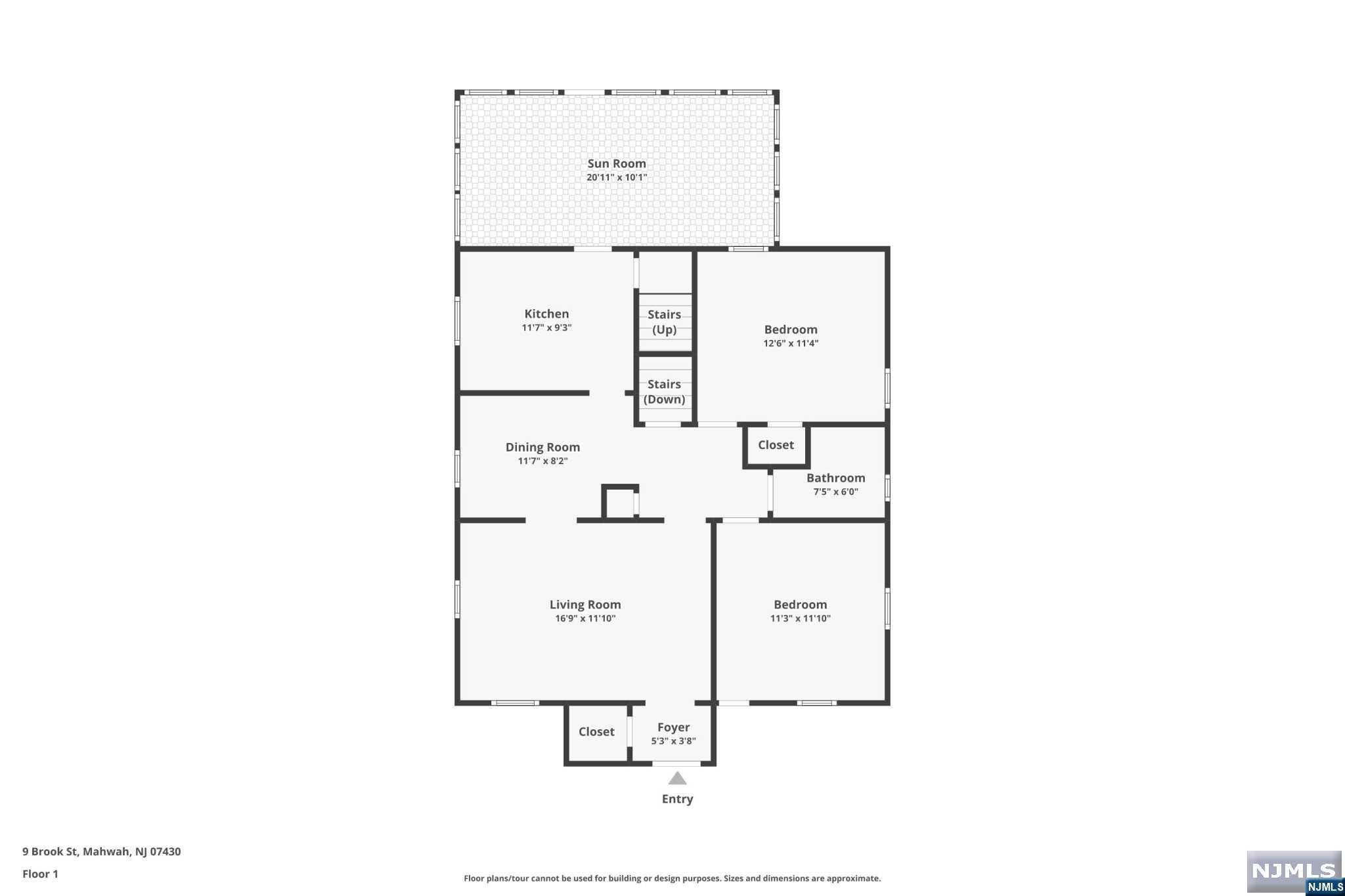 Main image without alt text