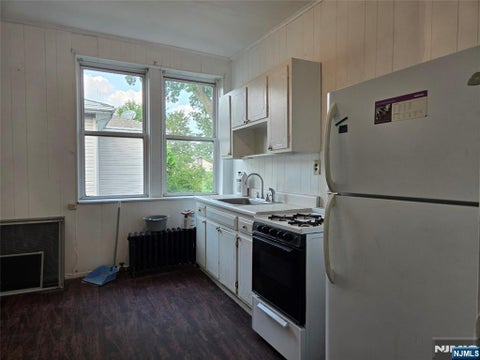 Photo of 101105 Page AVE, Lyndhurst, NJ 07071 (MLS # 26031098)