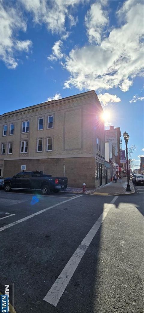 5222 Bergenline Street West New York NJ 07093