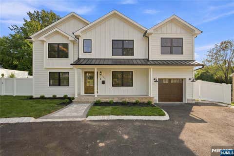 Photo of 182 W Grand Avenue, Park Ridge, NJ 07656 (MLS # 26030865)