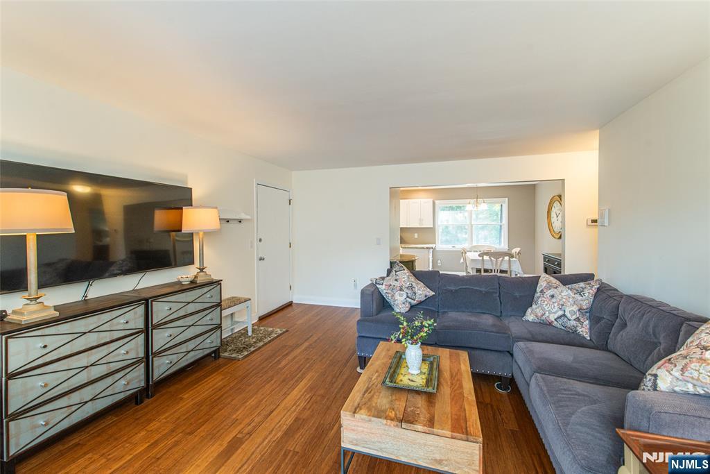 271 Collignon Way 8B