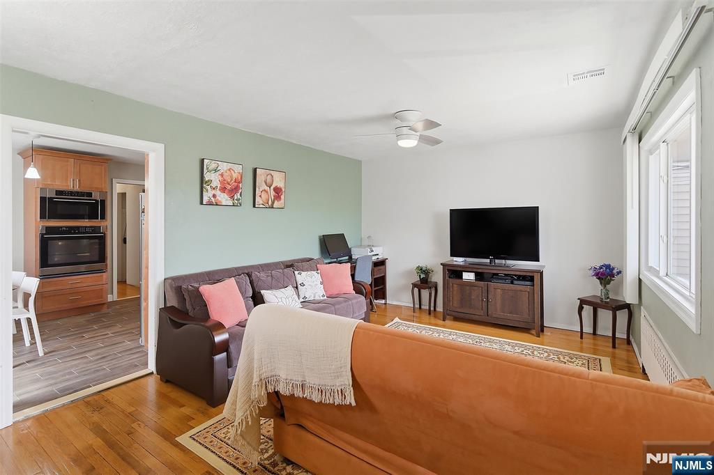 45 Avenue B