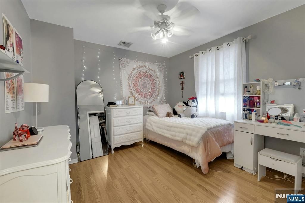 Photo of 25 Veterans Place, North Arlington, NJ 07031 (MLS # 26009686)