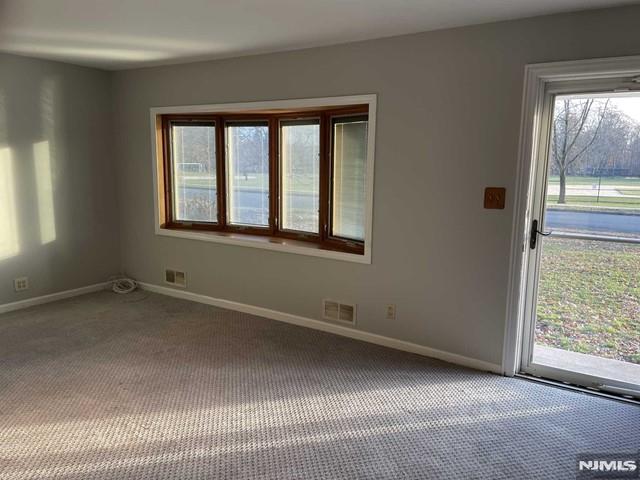 260 W Allendale Avenue