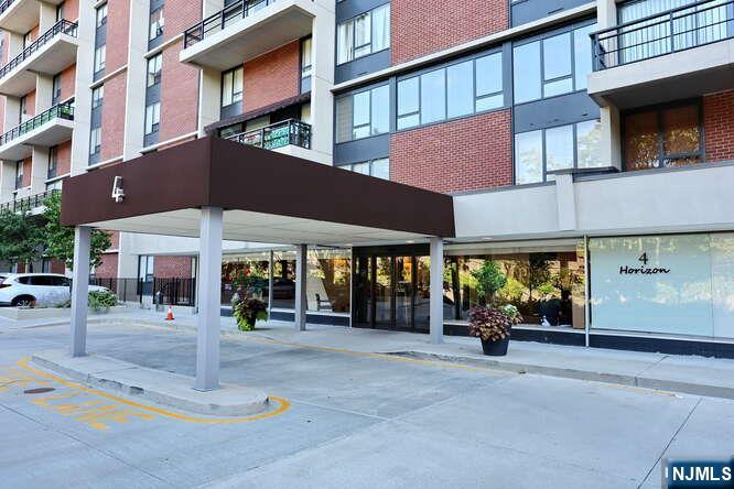 4 Horizon Road #802