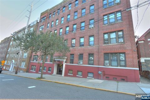 331 79th Street 31 North Bergen NJ 07047