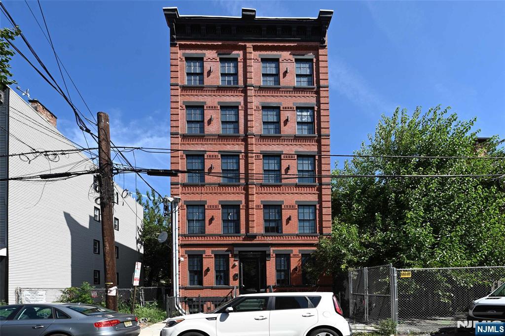 208 15th Street