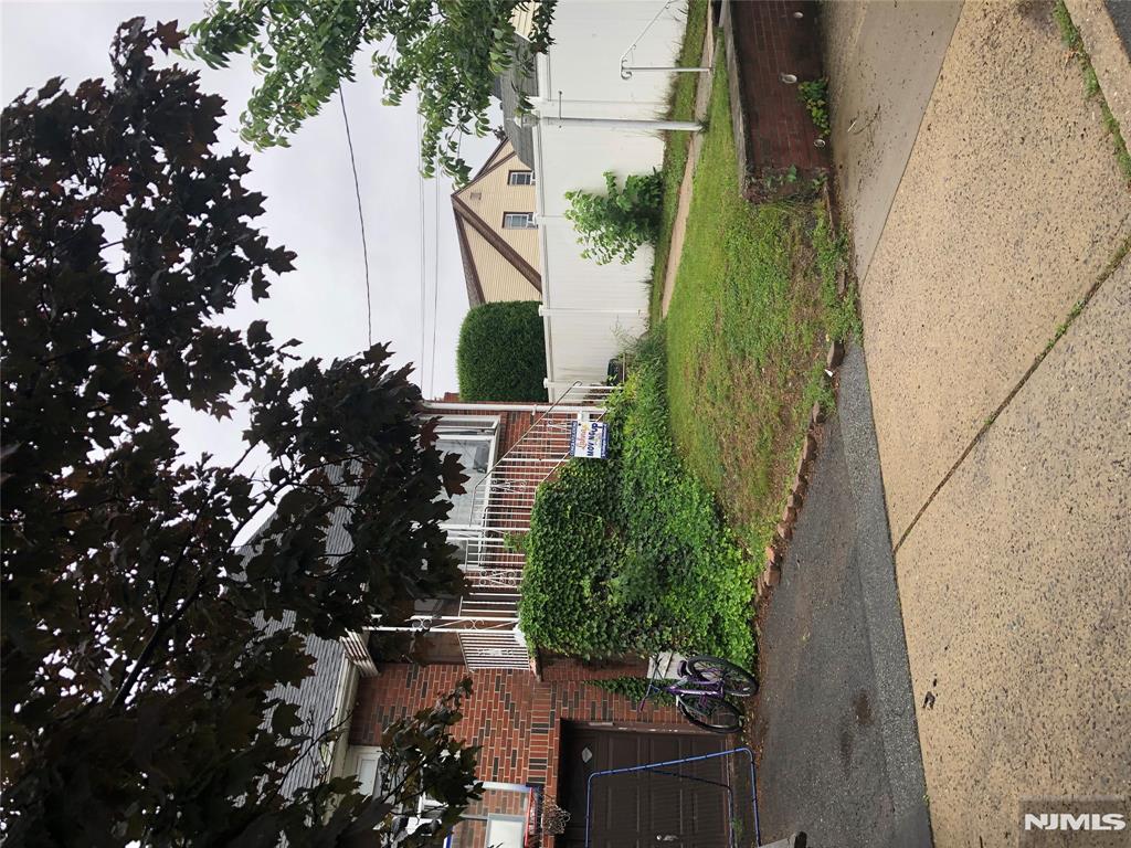 133 Front Street