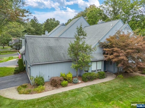 Photo of 25 Braeburn Drive, Twp of Washington, NJ 07676 (MLS # 26036590)