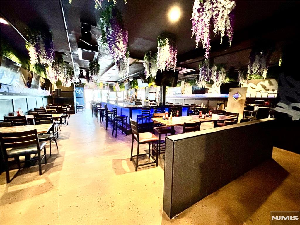 580-584 E Ridge Road