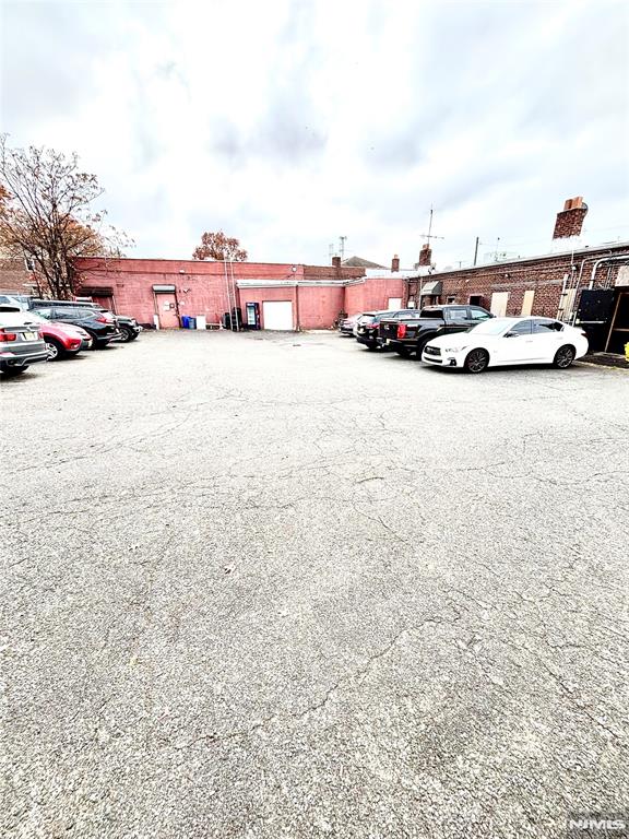 580-584 E Ridge Road