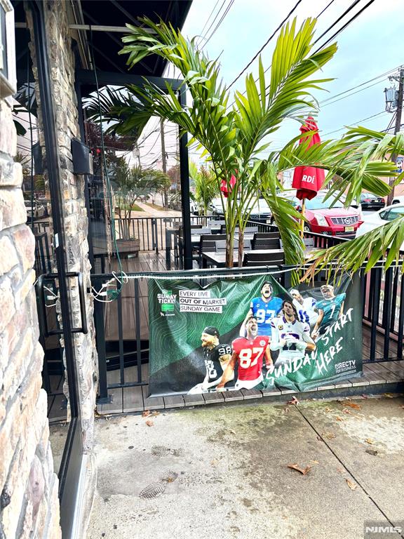 580-584 E Ridge Road