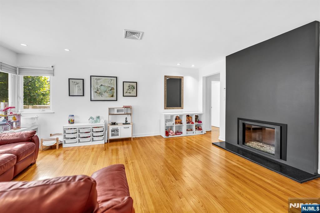 131 Allen Street
