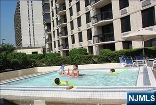1265 15th Street 10E
