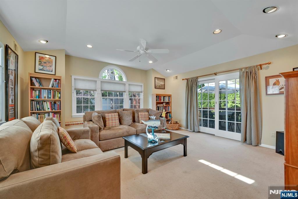 31-07 Nicholson Drive
