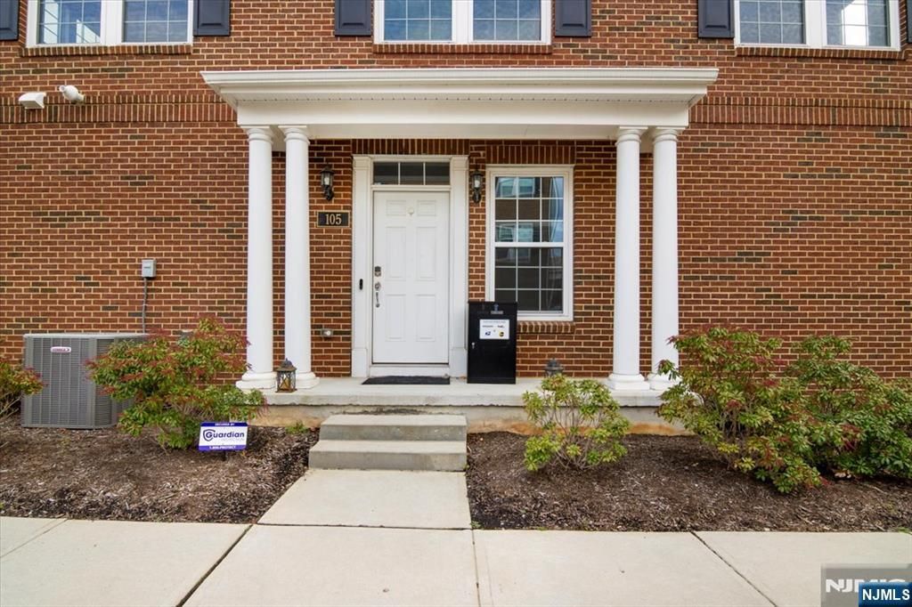 Photo of 105 Ramsey Terrace #105, Fair Lawn, NJ 07410 (MLS # 25040695)