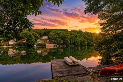 Photo of 135 Skyline Lakes Drive, Ringwood, NJ 07456 (MLS # 26016693)