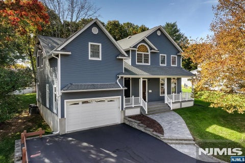 Photo of 46 Seton Hall Drive, Oakland, NJ 07436 (MLS # 26040473)