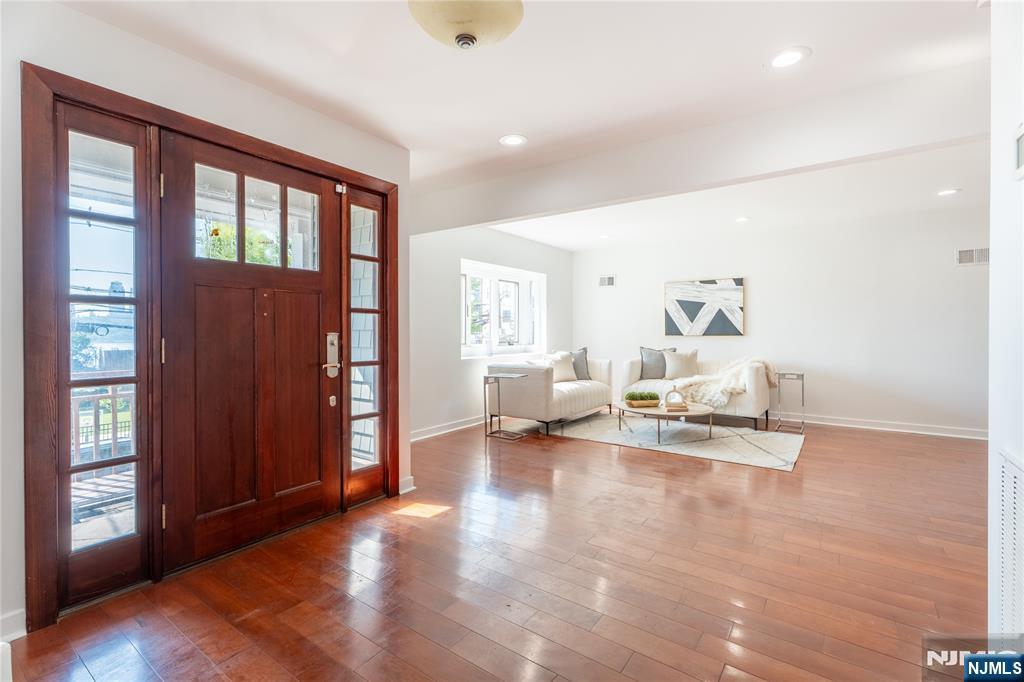 238 Undercliff Avenue