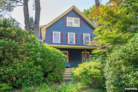 530 Up Mountain Avenue Montclair NJ 07043