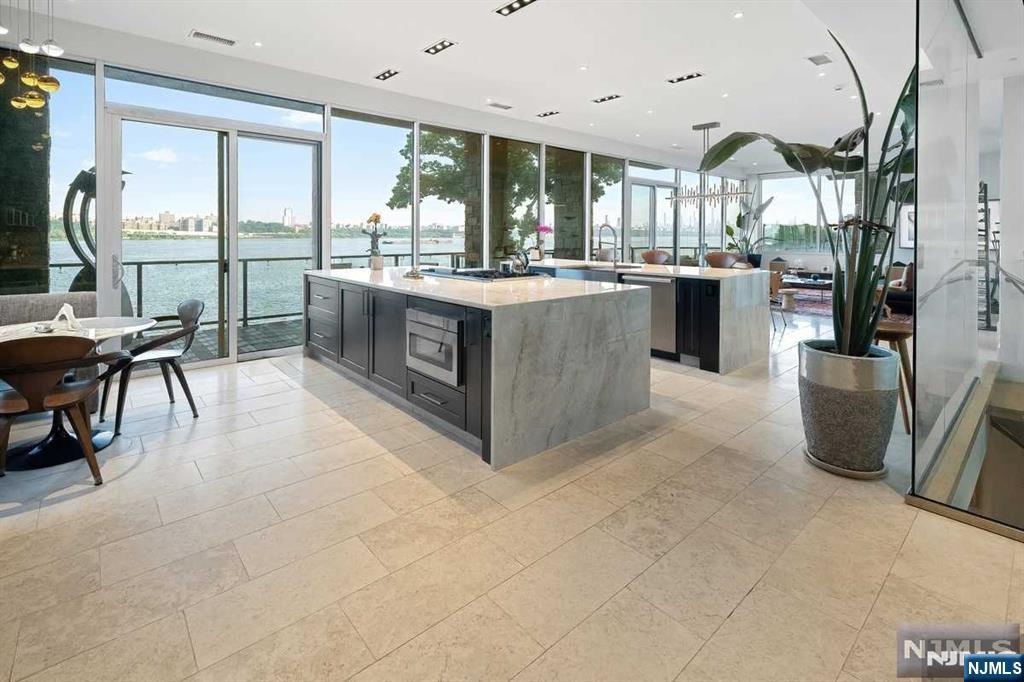 34 Shore Road