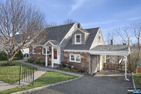 Photo of 184 Bell Street, Belleville, NJ 07109 (MLS # 26007524)