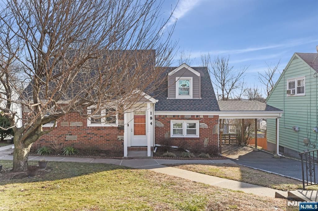 Photo of 184 Bell Street, Belleville, NJ 07109 (MLS # 26007524)