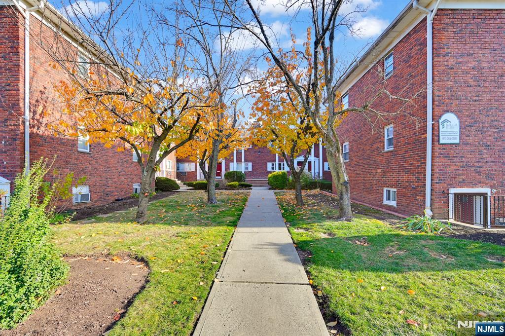 640 Franklin Avenue 2G