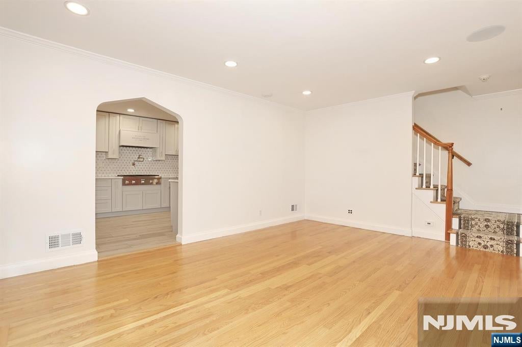 434 Hasbrouck Boulevard