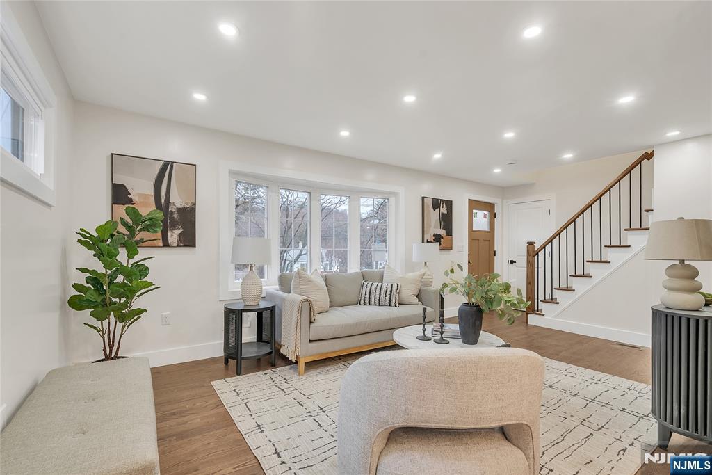 326 Saint Cloud Avenue