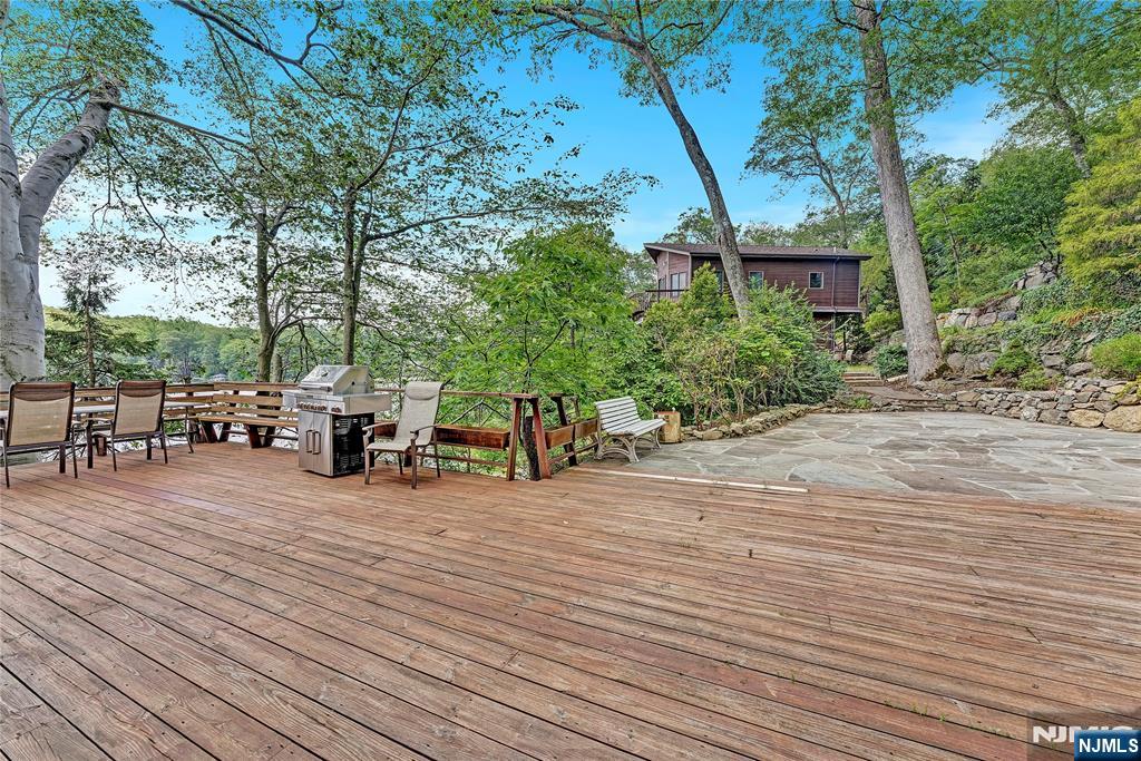 148 Pine Tree Road