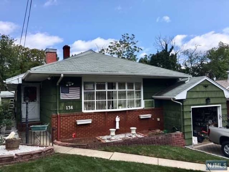 Original owners. Enjoy one floor living in these 3 bedrooms and 3 full baths ranch. Lower-level finished family room, full bath summer kitchen and workshop. Great location: close to elementary school and high school, walk to shops and convenience to NYC transportation commuters.