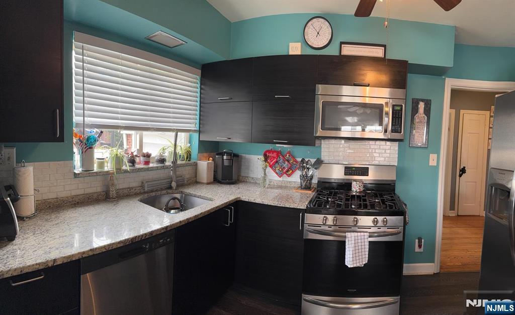 39-16 Northern Drive