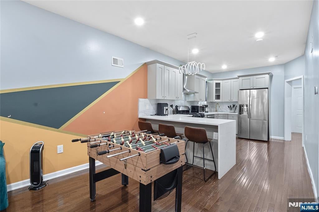 84 3rd Street
