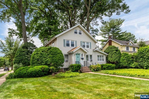 Photo of 300 Van Buren Avenue, Teaneck, NJ 07666 (MLS # 26019853)