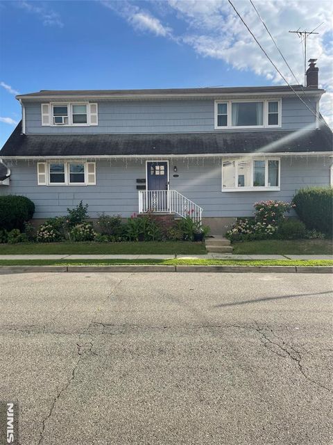 Photo of 16 Reservoir Ave #2, Wallington, NJ 07057 (MLS # 26010036)