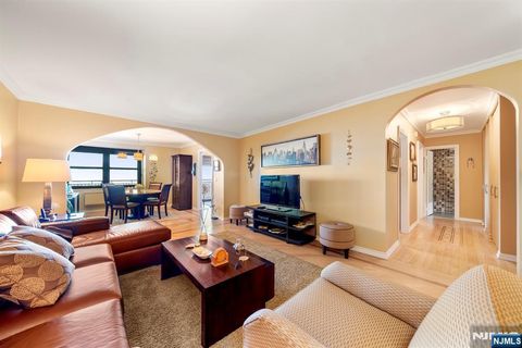 7855 Boulevard East 21F North Bergen NJ 07047