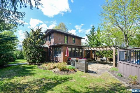 525 Washington Avenue Dumont NJ 07628